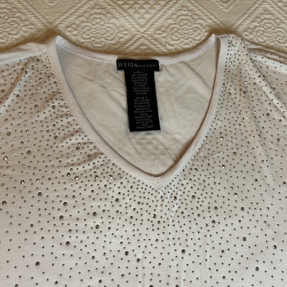 💥💥Design History Large White w/ Rhinestones Blouse - Picture 5 of 11